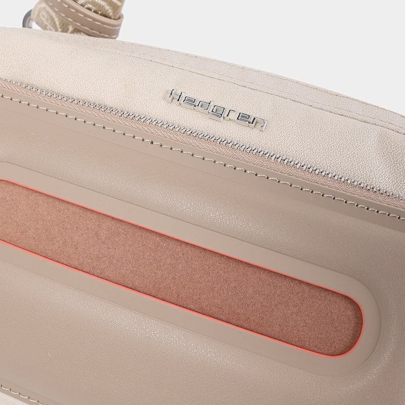 Beige Women's Hedgren Americano Belt Bags | YUR6176XN