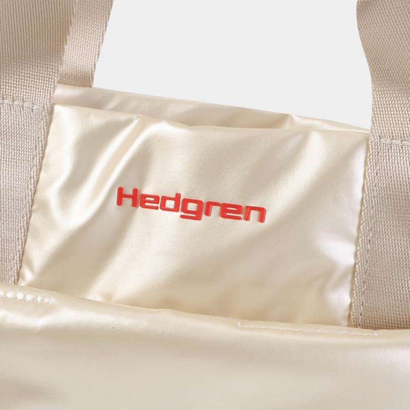 Beige Women's Hedgren Softy Handbag | WYR313US