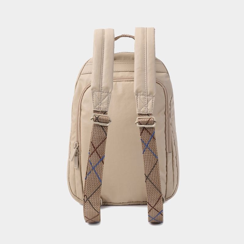 Beige Women's Hedgren Vogue Rfid Backpacks | OGY4636ZL